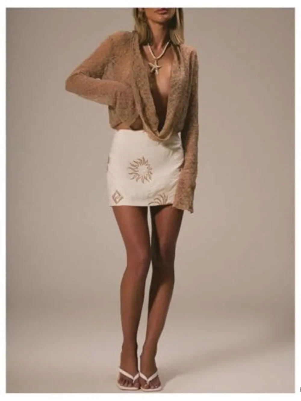 Embroidered Low Rise Bodycon Mini Skirt with Zipper